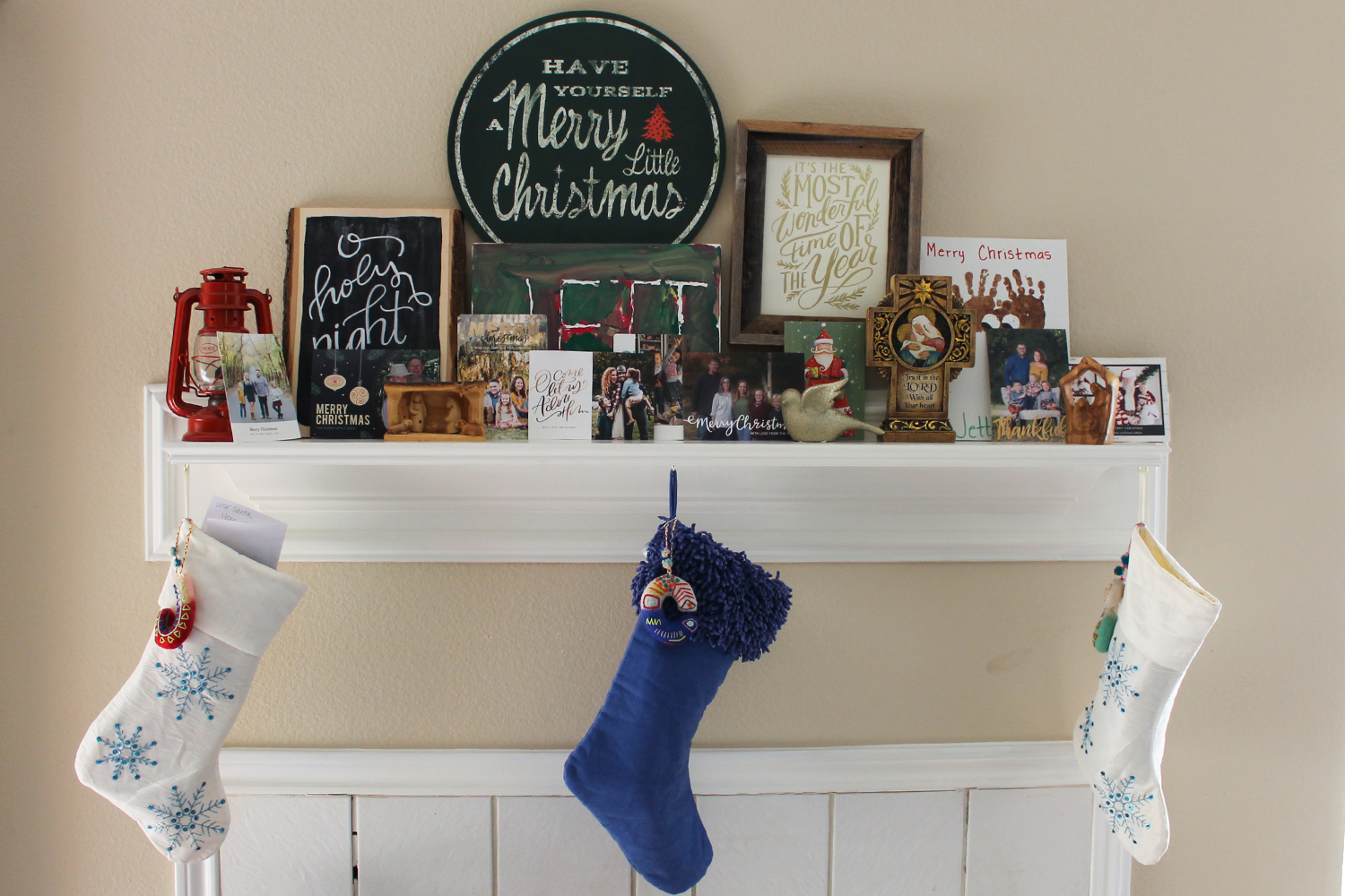 Holiday Home Tour: Simple & Meaningful Christmas Decorations